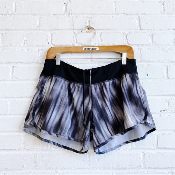 Nike Pants - NIKE DRI-FIT abstract grey black print shorts